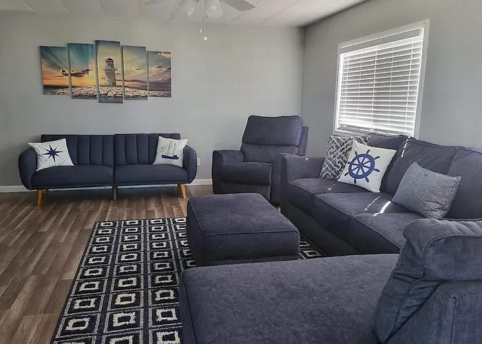 3 Bedroom Havasu Getaway